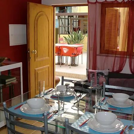 The Yellow House 2 Oporto