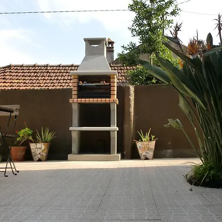 Hébergement de vacances The Yellow House 2 *