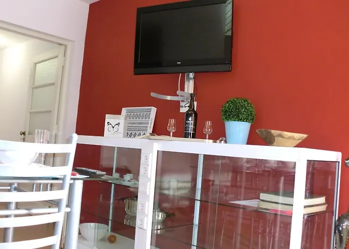 The Yellow House 2 Hébergement de vacances *