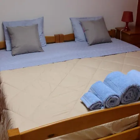 Feriehus The Yellow House 2