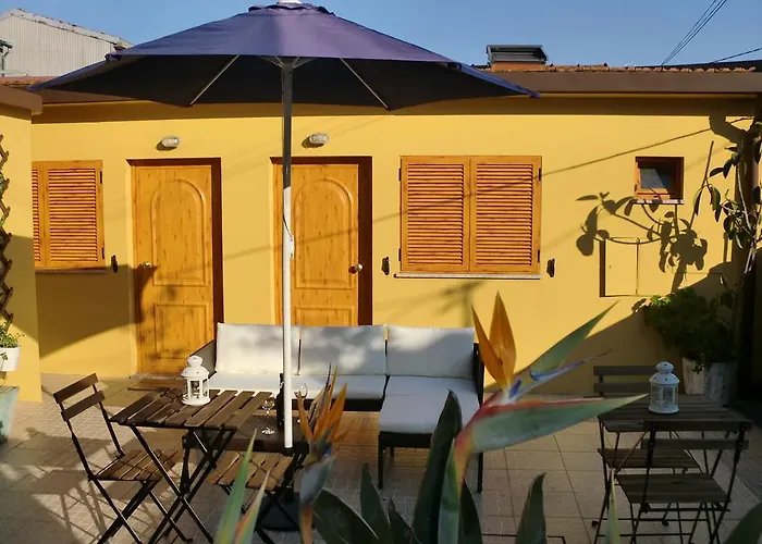 The Yellow House 2 Nyaraló *