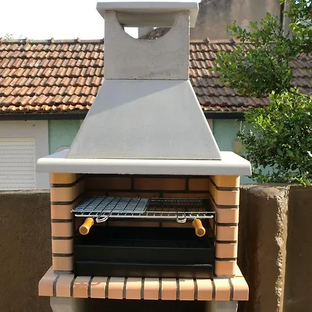 The Yellow House 2 * Oporto